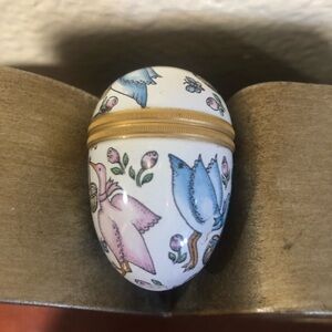 Halcyon Days Enamel Baby Tooth trinket box